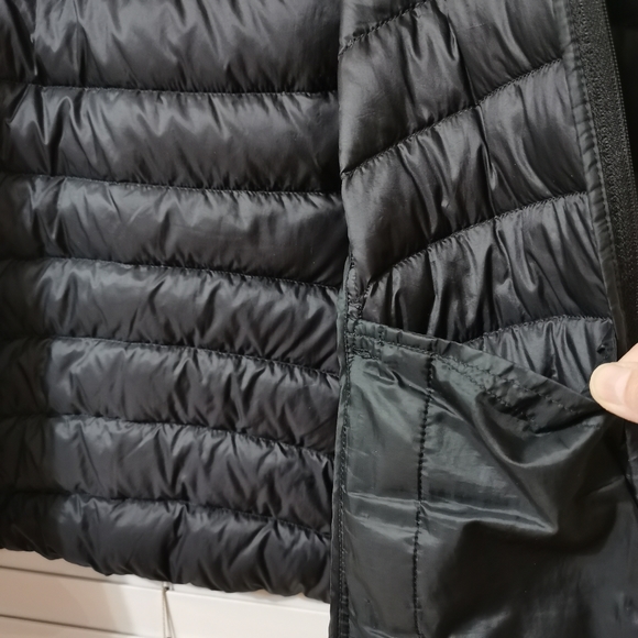 Uniqlo Ultra Light Down Jacket - Small - Picture 4 of 12